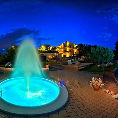 Hotel Le Cave سيرولو المظهر الخارجي الصورة